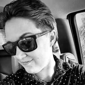 Meet your Posher, Theo